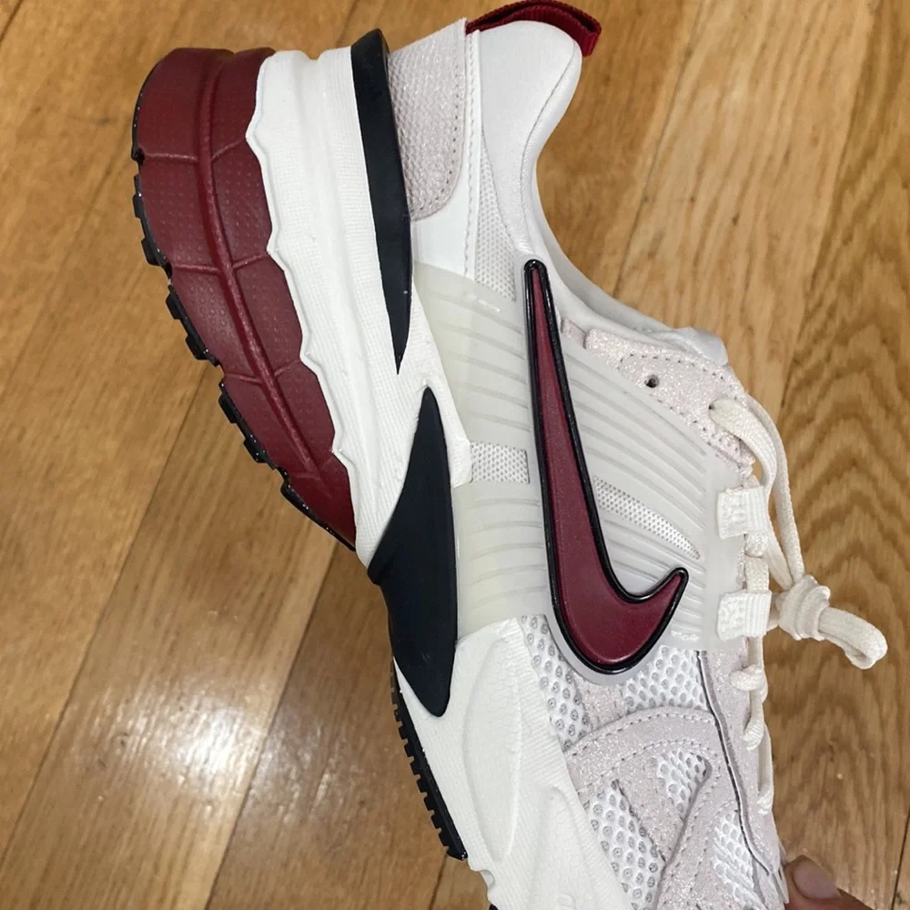 Nike V2K Run SE Glitter Womens shoes.Super cute - Picture 9 of 14